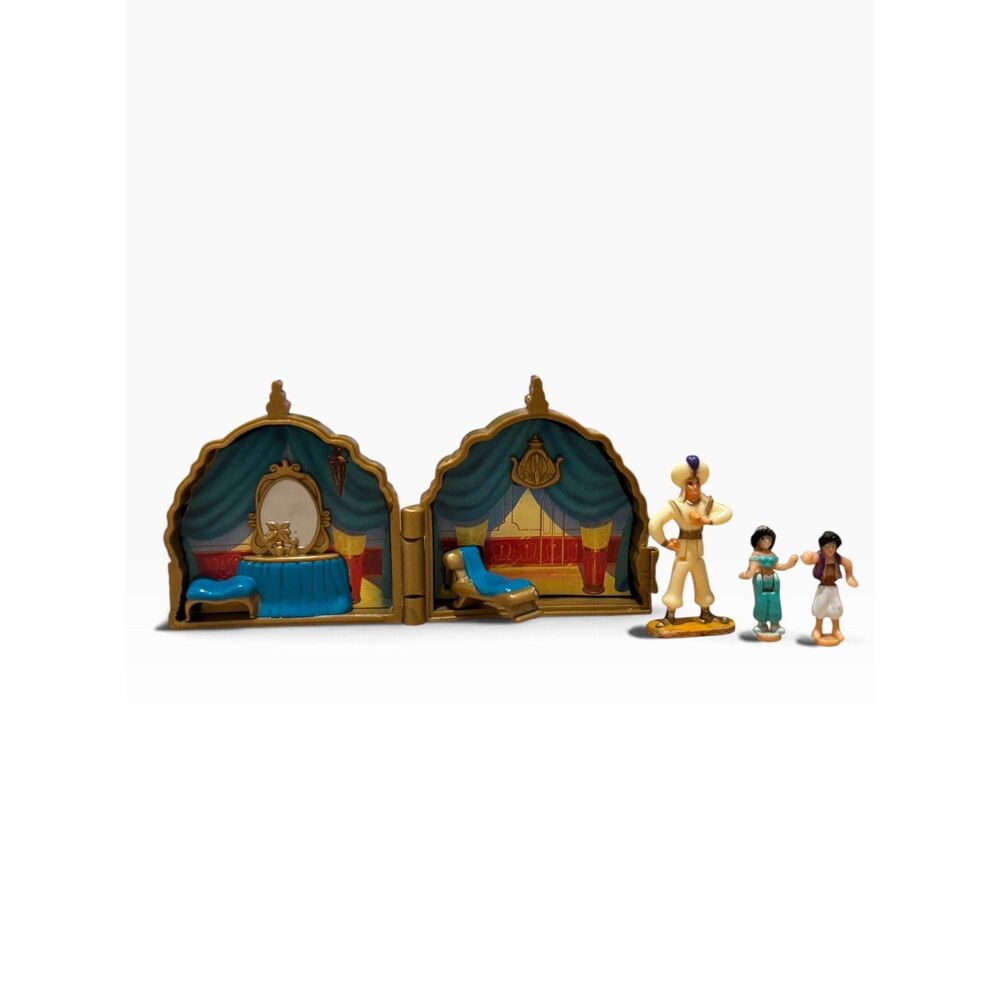Vintage Mattel Disney Aladdin Once Upon a Time Palace Locket + 3 Figures 90s